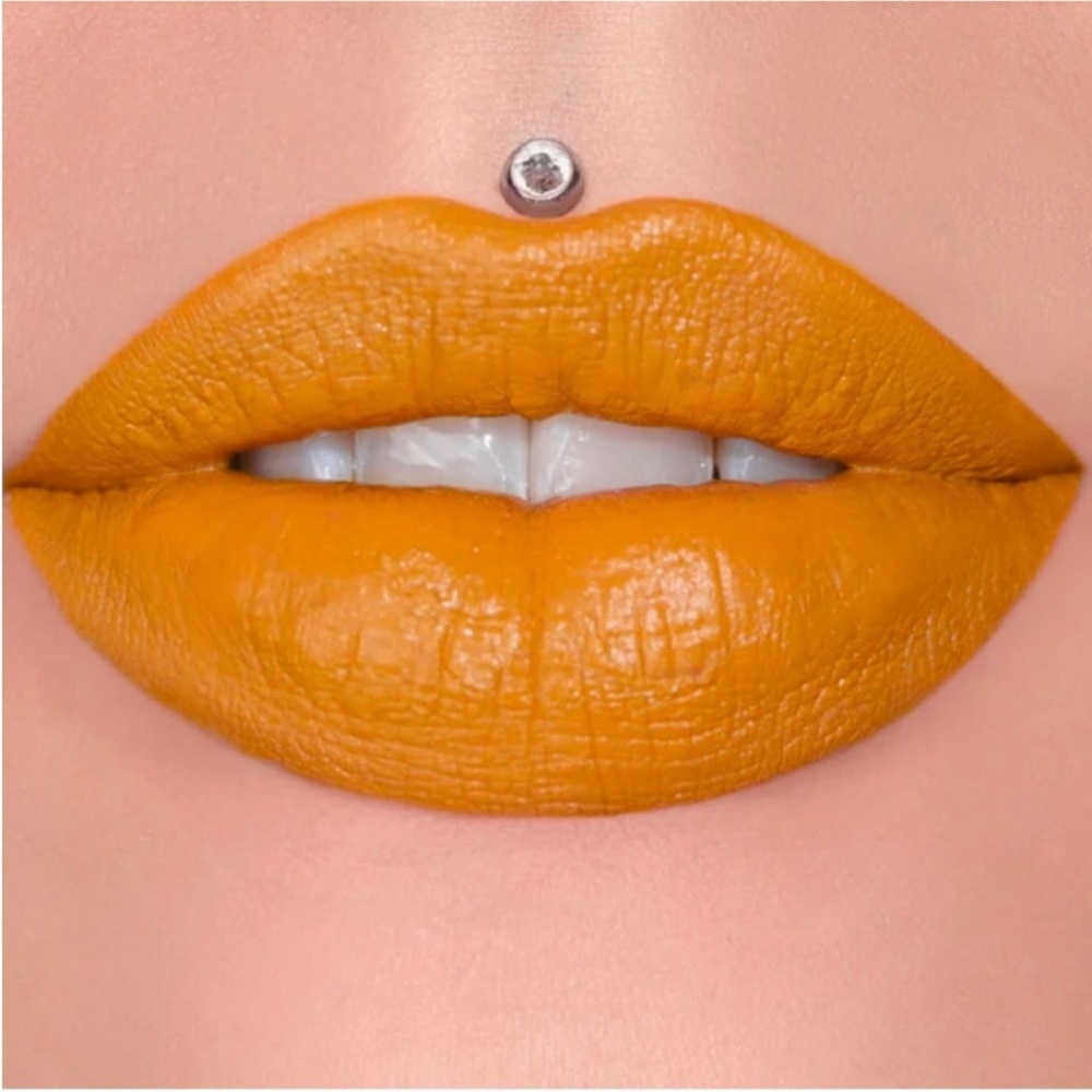 JEFFREE STAR VELVET‎ TRAP LIPSTICK  | EXTENDING THE OLIVE BRANCH